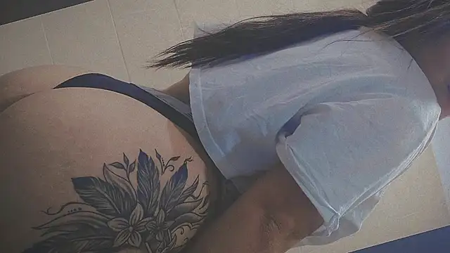 Snapshot of annylouis chatting on 14, 2, 2025 annylouis online show from 14, 2, 2025