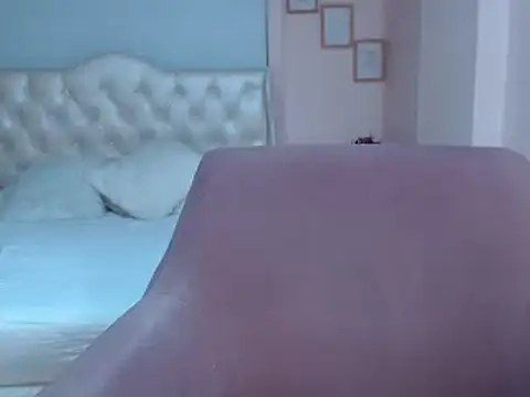 Snapshot of annylouis chatting on 23, 2, 2025 annylouis online show from 23, 2, 2025