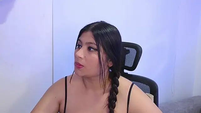 Snapshot of annylouis chatting on 30, 9, 2025 annylouis online show from 30, 9, 2025