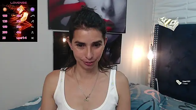 Snapshot of Eva-Williams chatting on 4, 2, 2025 Eva-Williams online show from 4, 2, 2025