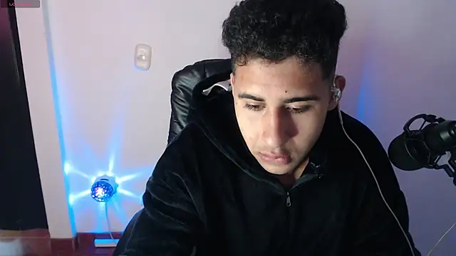 Snapshot of Daiki_Jack chatting on 2, 3, 2025 Daiki Jack online show from 2, 3, 2025