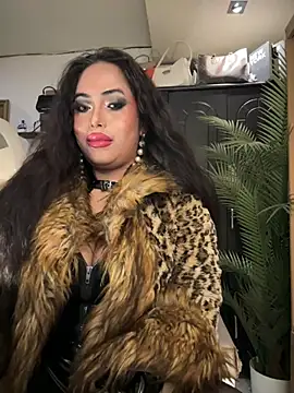 Snapshot of BigDominaMia chatting on 2, 3, 2026 BigDominaMia online show from 2, 3, 2026