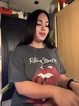 Snapshot of BigDominaMia chatting on 21, 3, 2026 BigDominaMia online show from 21, 3, 2026