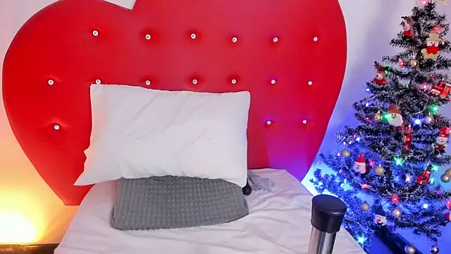 Snapshot of nicolette_rock chatting on 3, 12, 2025 nicolette rock online show from 3, 12, 2025