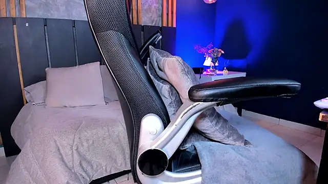 shanelhot online show from 11, 2, 2025