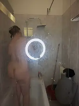 Snapshot of callmelouve chatting on 30, 1, 2025 callmelouve online show from 30, 1, 2025