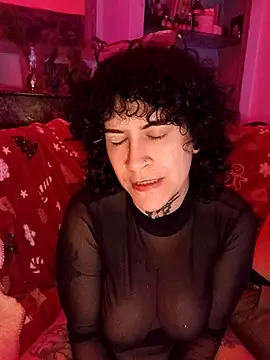 Snapshot of callmelouve chatting on 20, 11, 2025 callmelouve online show from 20, 11, 2025