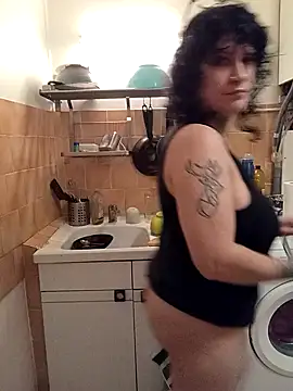 Snapshot of callmelouve chatting on 23, 11, 2025 callmelouve online show from 23, 11, 2025