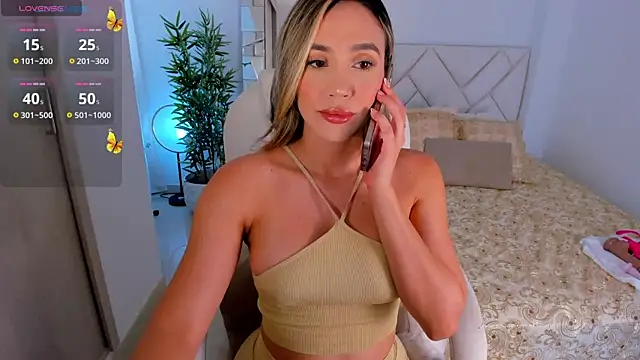 NiaBennet  online show from 5, 2, 2025