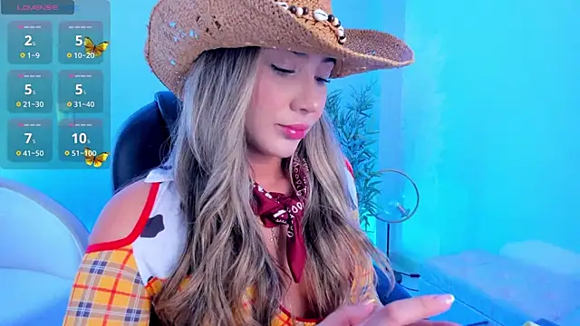 NiaBennet  online show from 15, 10, 2025