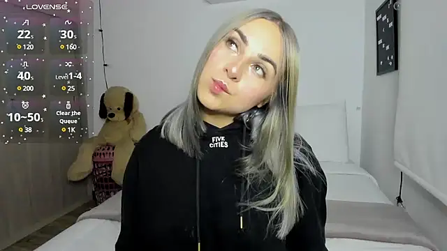 Snapshot of sophi_mooreno chatting on 1, 12, 2024 sophi mooreno online show from 1, 12, 2024