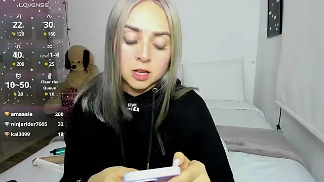 Snapshot of sophi_mooreno chatting on 2, 12, 2024 sophi mooreno online show from 2, 12, 2024