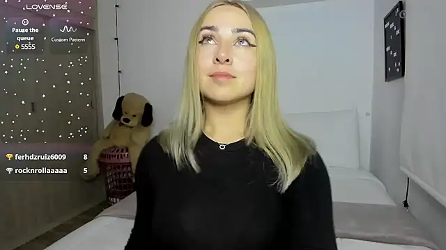 Snapshot of sophi_mooreno chatting on 11, 12, 2024 sophi mooreno online show from 11, 12, 2024