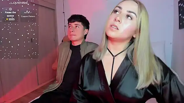 Snapshot of sophi_mooreno chatting on 12, 12, 2024 sophi mooreno online show from 12, 12, 2024