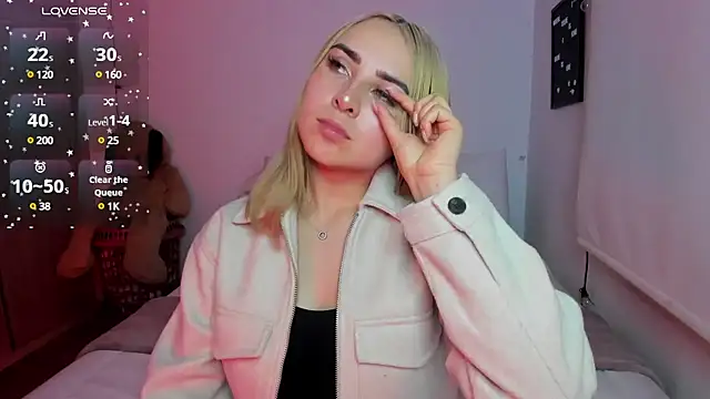 Snapshot of sophi_mooreno chatting on 24, 12, 2024 sophi mooreno online show from 24, 12, 2024