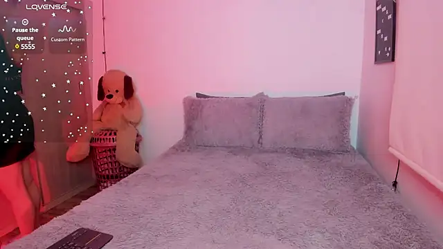 Snapshot of sophi_mooreno chatting on 12, 2, 2025 sophi mooreno online show from 12, 2, 2025