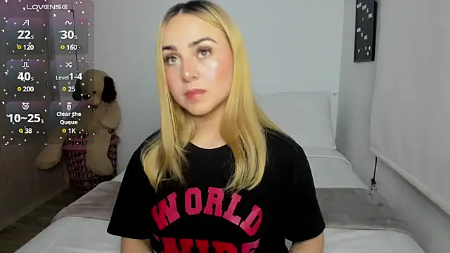 Snapshot of sophi_mooreno chatting on 21, 3, 2025 sophi mooreno online show from 21, 3, 2025