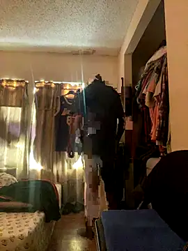 Snapshot of Dval1993 chatting on 17, 12, 2025 Dval1993 online show from 17, 12, 2025