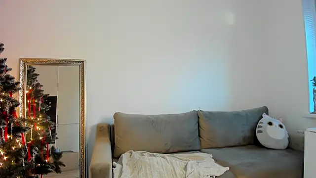 Kossie  online show from 11, 12, 2024