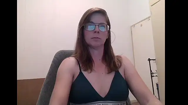 Snapshot of SavannaGirly chatting on 27, 4, 2026 SavannaGirly online show from 27, 4, 2026