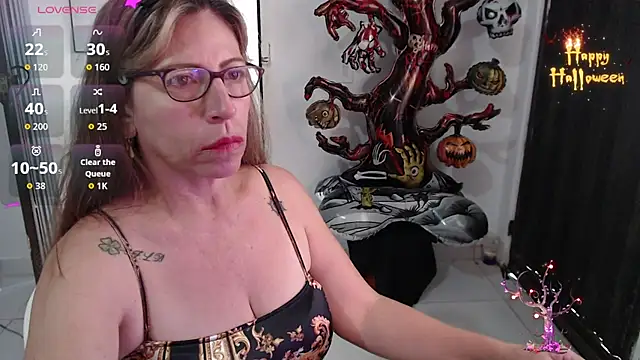 Chayla Ruiz online show from 29, 10, 2025