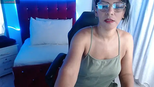 Snapshot of Wanda_Milf chatting on 21, 10, 2025 Wanda Milf online show from 21, 10, 2025