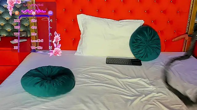 Snapshot of VallerieJones chatting on 19, 2, 2025 VallerieJones online show from 19, 2, 2025
