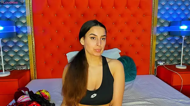 Snapshot of VallerieJones chatting on 11, 3, 2025 VallerieJones online show from 11, 3, 2025