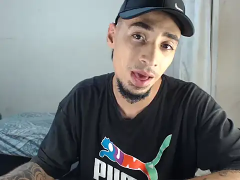 emiliano hottt online show from 31, 1, 2025