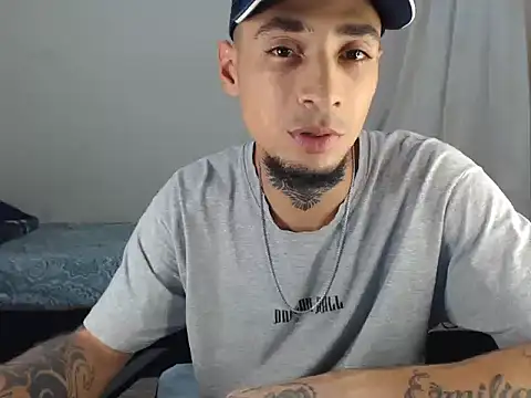 emiliano hottt online show from 9, 3, 2025