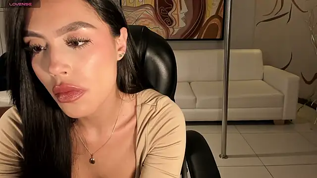 JadeEvansX online show from 27, 7, 2026
