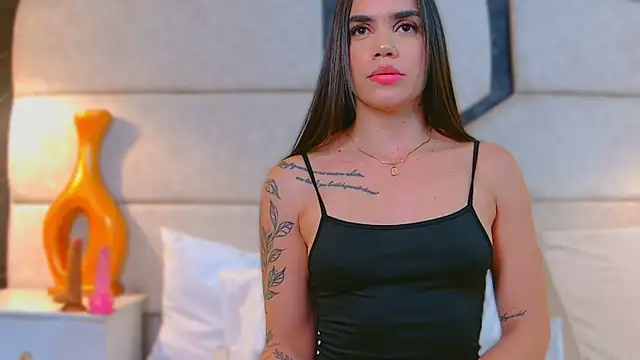 Snapshot of April_Cutee chatting on 19, 2, 2025 April Cutee online show from 19, 2, 2025