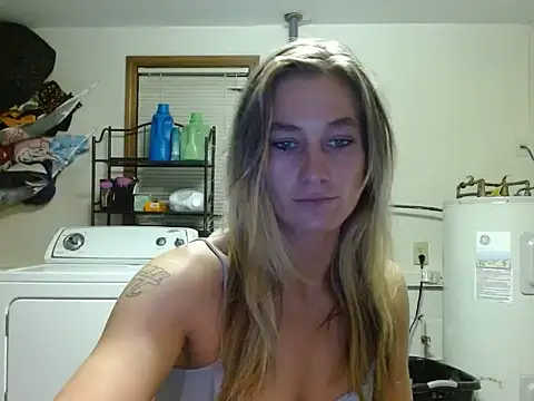 Snapshot of missymilf chatting on 20, 10, 2025 missymilf online show from 20, 10, 2025