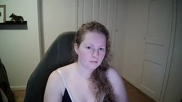 Snapshot of Girlnina-1995 chatting on 13, 12, 2024 Girlnina-1995 online show from 13, 12, 2024