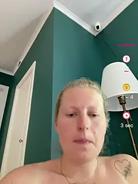 Snapshot of Girlnina-1995 chatting on 11, 6, 2026 Girlnina-1995 online show from 11, 6, 2026