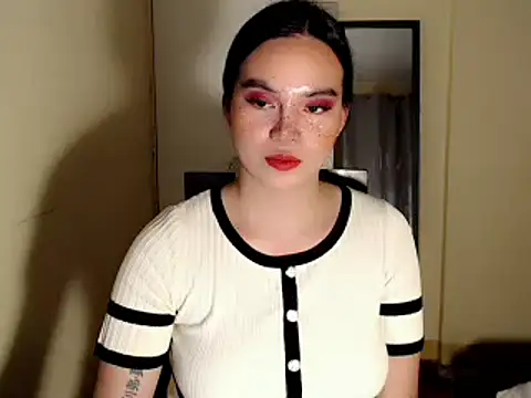 Snapshot of afilipinainLA chatting on 3, 2, 2025 afilipinainLA online show from 3, 2, 2025