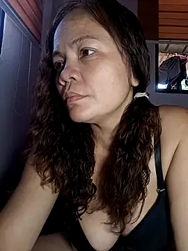 hotbabes163 online show from 16, 4, 2026