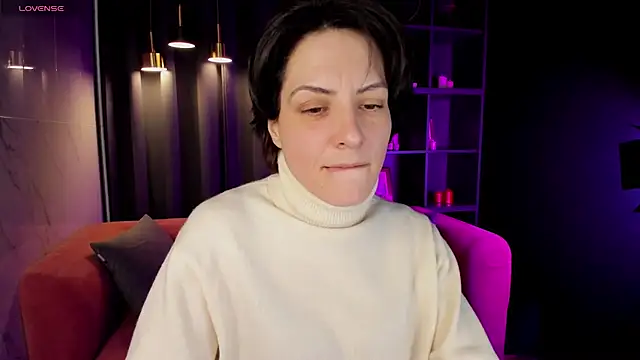 LorenDaze online show from 7, 3, 2025