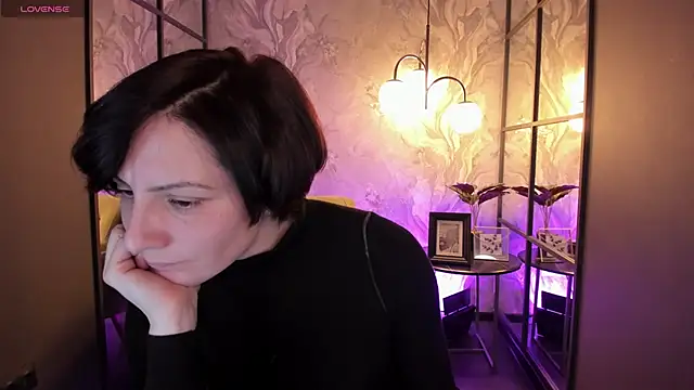 Snapshot of LorenDaze chatting on 13, 2, 2026 LorenDaze online show from 13, 2, 2026