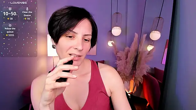 LorenDaze online show from 8, 7, 2026