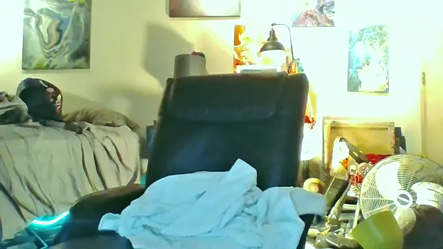 eatmeplease44 online show from 17, 11, 2025