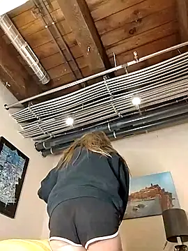 eatmeplease44 online show from 14, 3, 2026