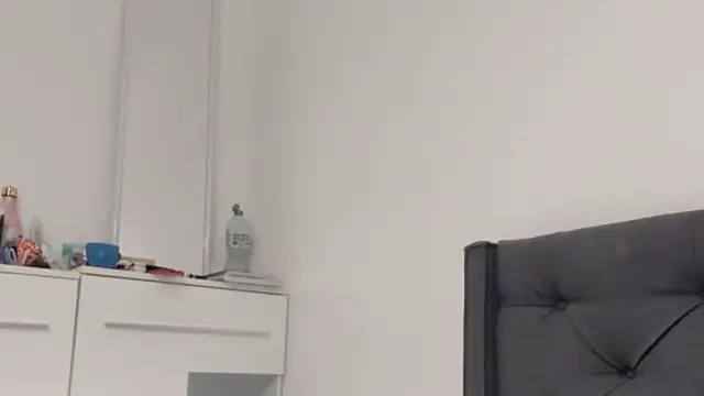 tamarapervert online show from 24, 2, 2026