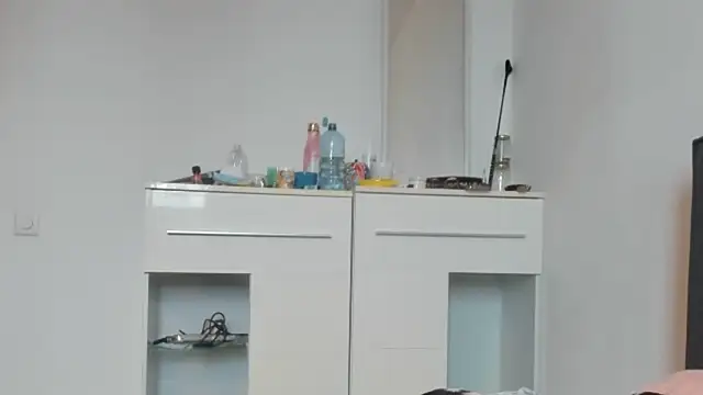 tamarapervert online show from 8, 3, 2026