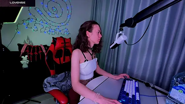 Snapshot of DivineBite chatting on 22, 1, 2025 DivineBite online show from 22, 1, 2025