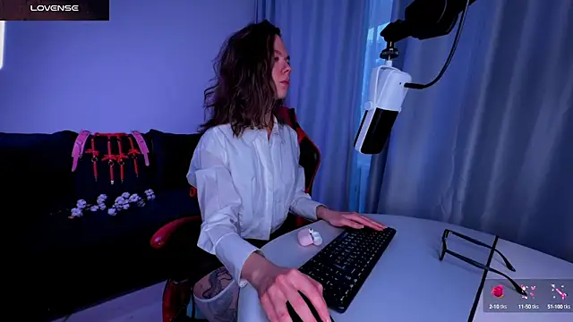 Snapshot of DivineBite chatting on 27, 2, 2025 DivineBite online show from 27, 2, 2025