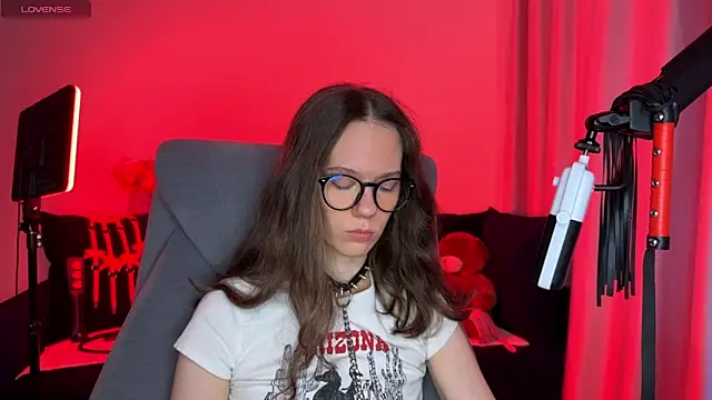 Snapshot of DivineBite chatting on 13, 9, 2025 DivineBite online show from 13, 9, 2025