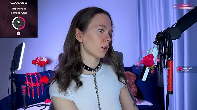 Snapshot of DivineBite chatting on 16, 9, 2025 DivineBite online show from 16, 9, 2025