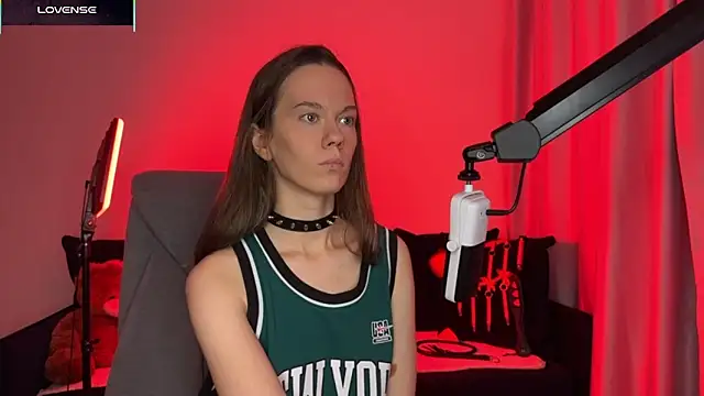 Snapshot of DivineBite chatting on 10, 11, 2025 DivineBite online show from 10, 11, 2025