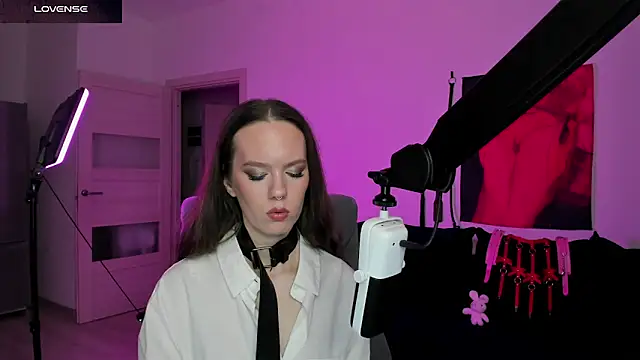 DivineBite online show from 11, 3, 2026